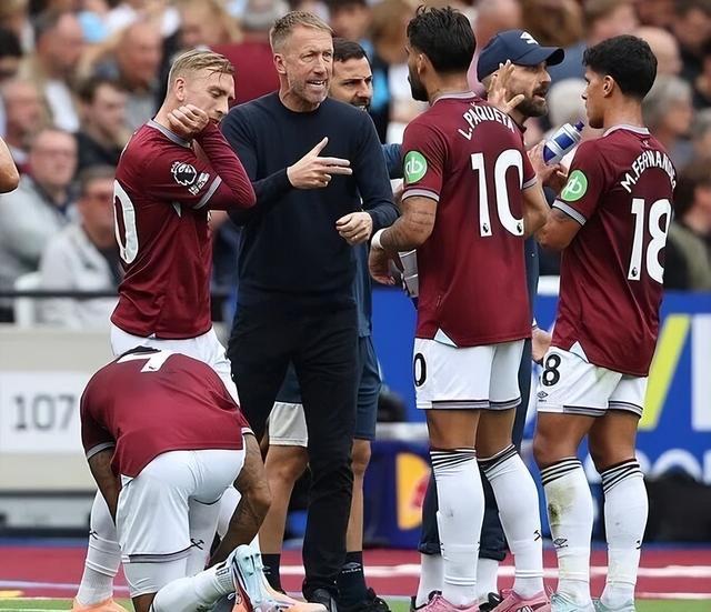 杰伦·布朗本赛季已经10次单节砍下15+，高居联盟第一