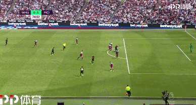 难怪杨鸣2次发火！辽宁负广州最后5分钟，三人表现太令他失望