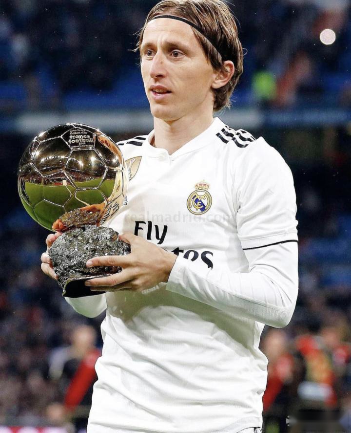 曼联中场组织乏力